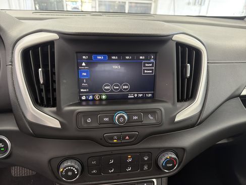 Used 2024 GMC Terrain SLE image 13