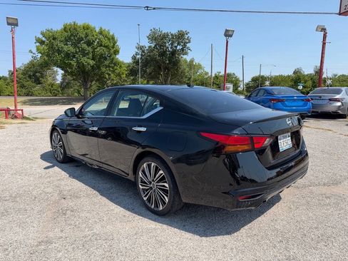 Used 2023 Nissan Altima 2.5 SL FWD image 5