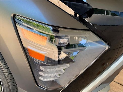 Used 2024 Hyundai Kona Limited AWD/4WD image 29