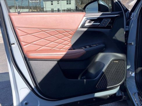 Used 2025 Mitsubishi Outlander SEL image 26