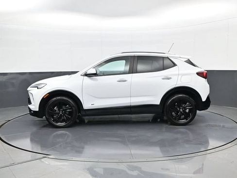 Used 2025 Buick Encore GX Sport Touring FWD image 8