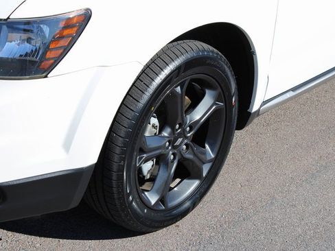 Used 2019 Dodge Journey Crossroad image 13