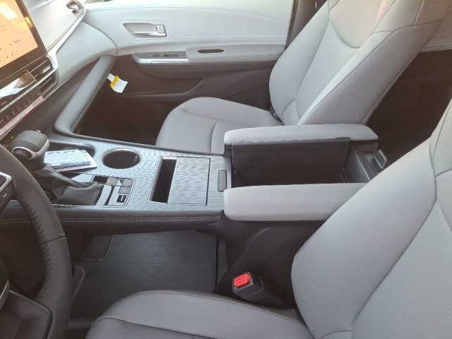 New 2026 Toyota Sienna XLE AWD/4WD image 24