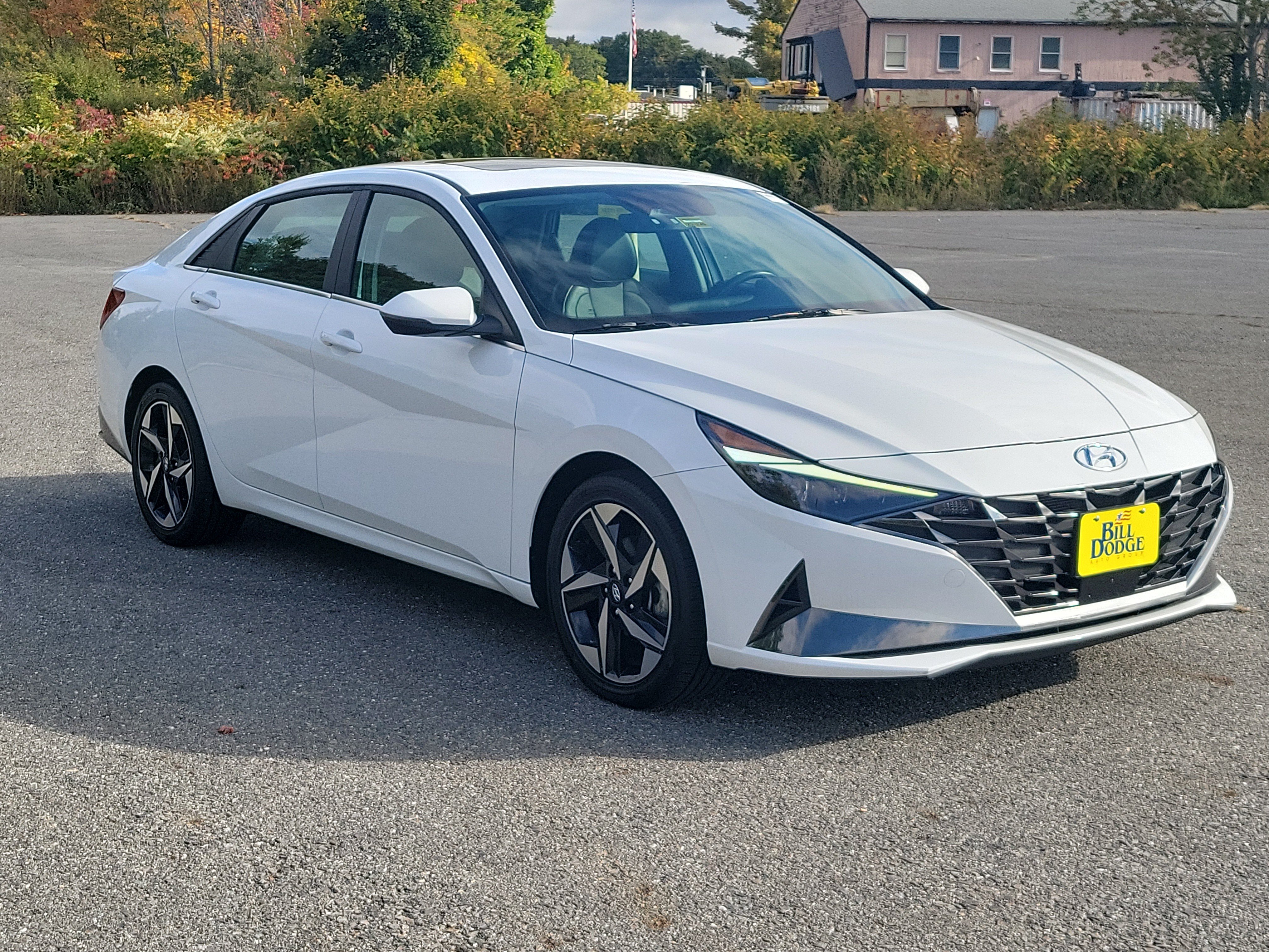 Used 2023 Hyundai Elantra Limited FWD image 3