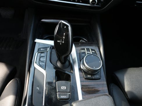 Used 2020 BMW 530i xDrive w/ Convenience Package image 26