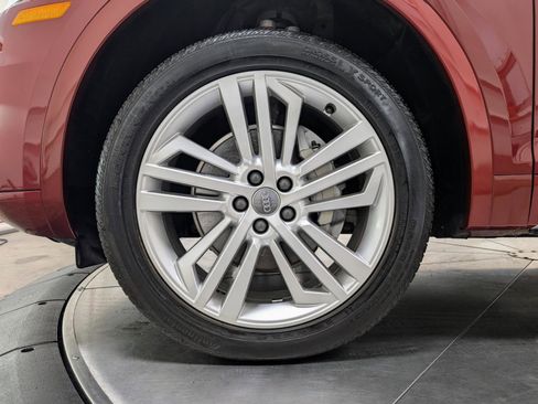 Used 2019 Audi Q5 2.0T Premium Plus w/ Premium Plus Package AWD/4WD image 12