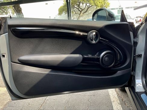 Used 2016 MINI Cooper 2-Door Hardtop image 21