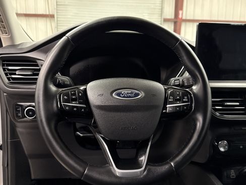 Used 2024 Ford Escape SE image 7