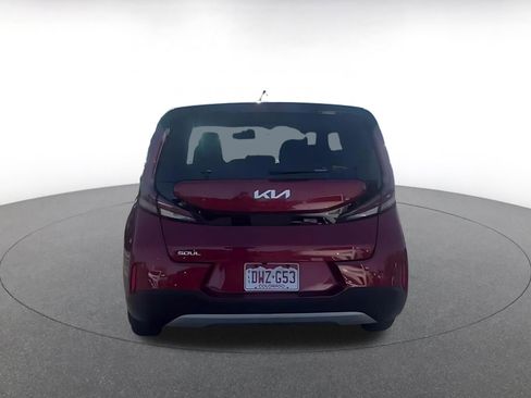 Used 2025 Kia Soul LX w/ LX Technology Package FWD image 11
