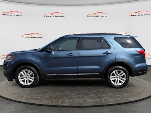 Used 2019 Ford Explorer XLT w/ Equipment Group 202A AWD/4WD image 7