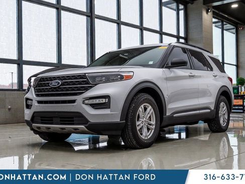 Used 2020 Ford Explorer XLT w/ Equipment Group 202A AWD/4WD image 1
