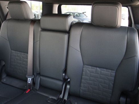 Used 2025 Toyota 4Runner TRD Off-Road Premium image 31