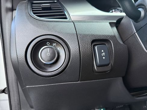 Used 2014 Ford Taurus SEL w/ Equipment Group 201A image 24