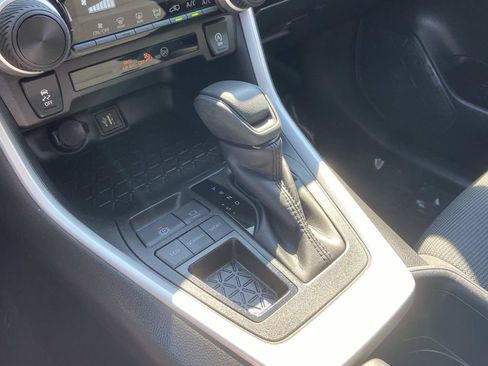Used 2025 Toyota RAV4 LE FWD image 39