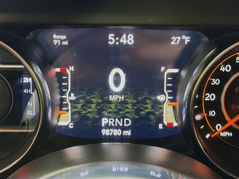 Used 2020 Jeep Wrangler Unlimited Sahara image 29