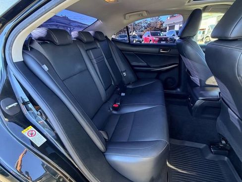 Used 2018 Lexus IS 300 image 20