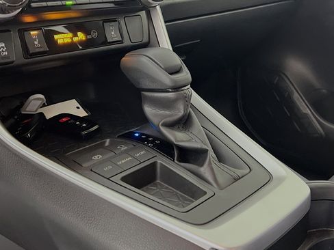 Used 2019 Toyota RAV4 XLE image 24