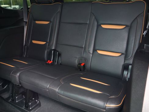 Used 2023 GMC Yukon AT4 w/ Technology Package image 23