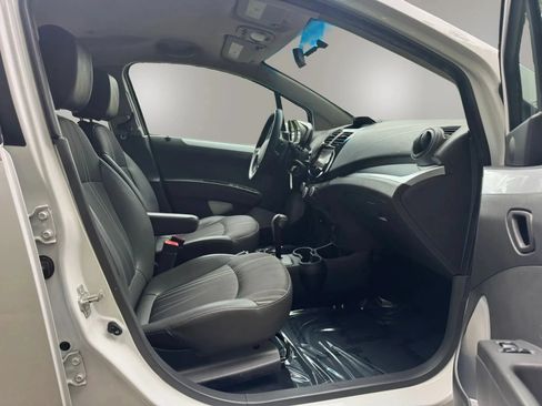 Used 2014 Chevrolet Spark LT FWD image 11