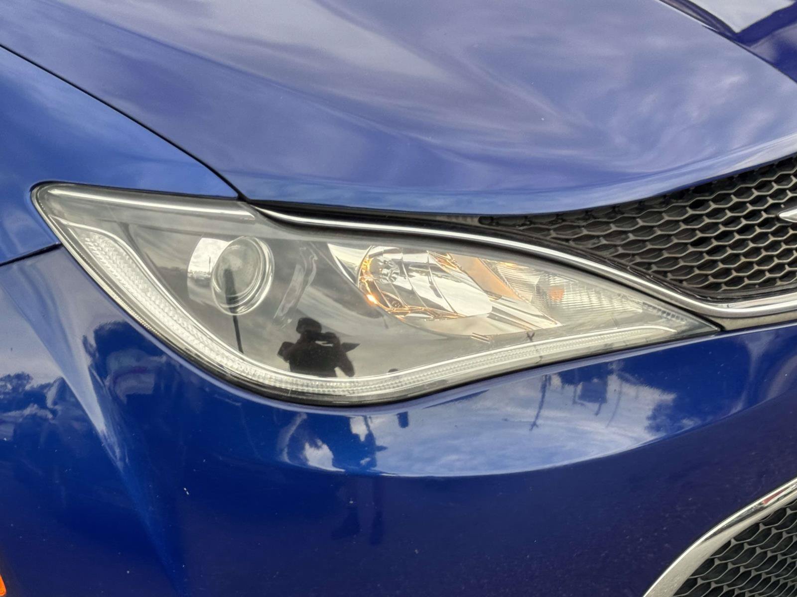 Used 2018 Chrysler Pacifica Touring-L Plus FWD image 7