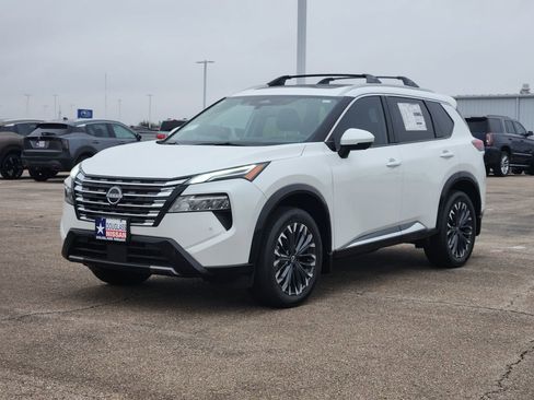New 2026 Nissan Rogue Platinum w/ Platinum Premium Package AWD/4WD image 2