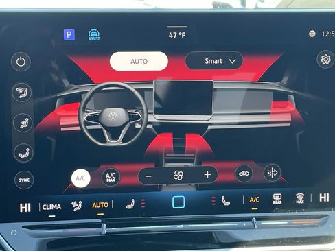 New 2026 Volkswagen Tiguan SE R-Line FWD image 26