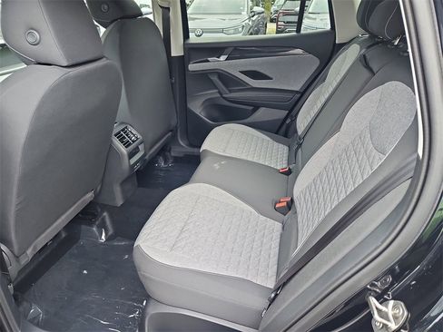 New 2025 Volkswagen Tiguan S image 17