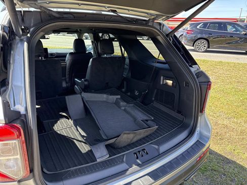Used 2024 Ford Explorer ST w/ Equipment Group 401A image 11