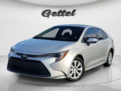 Used 2024 Toyota Corolla LE FWD image 1