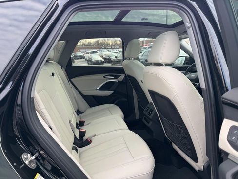 New 2025 Audi Q5 Premium image 7