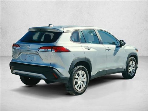 Used 2024 Toyota Corolla Cross L FWD image 5