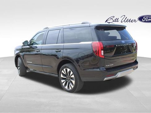 Used 2025 Ford Expedition Platinum w/ Driver's Package AWD/4WD image 7