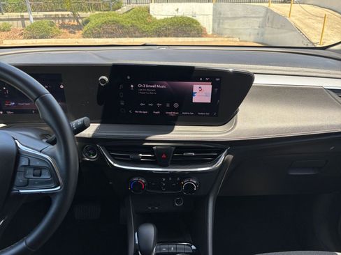 Used 2025 Buick Encore GX Preferred image 17