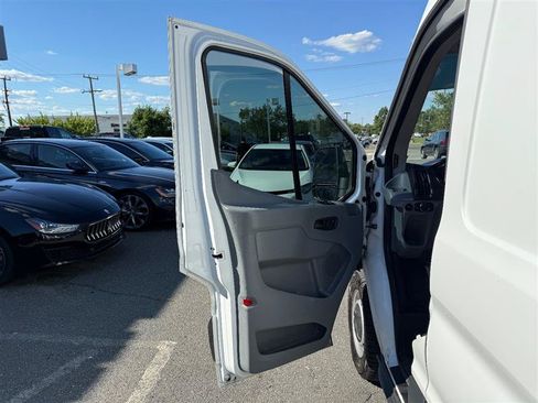 Used 2018 Ford Transit 250 148 Medium Roof RWD image 11