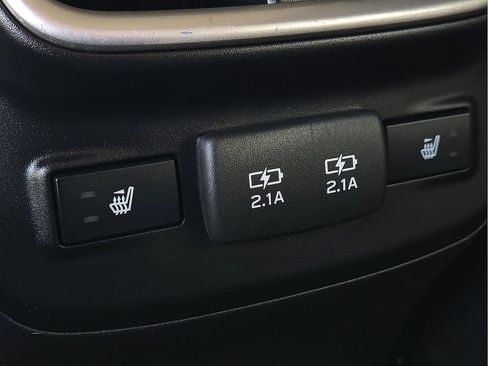 Used 2021 Subaru Outback Limited image 11