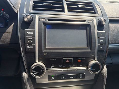 Used 2012 Toyota Camry SE FWD image 18
