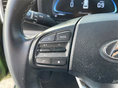 Used 2023 Hyundai Venue SEL w/ Cargo Package image 31