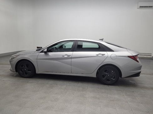 Used 2021 Hyundai Elantra SEL image 3