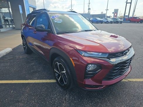 Used 2022 Chevrolet TrailBlazer RS w/ Technology Package image 9