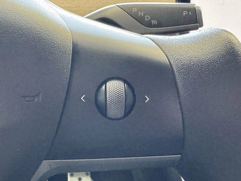 Used 2021 Tesla Model Y Long Range image 20