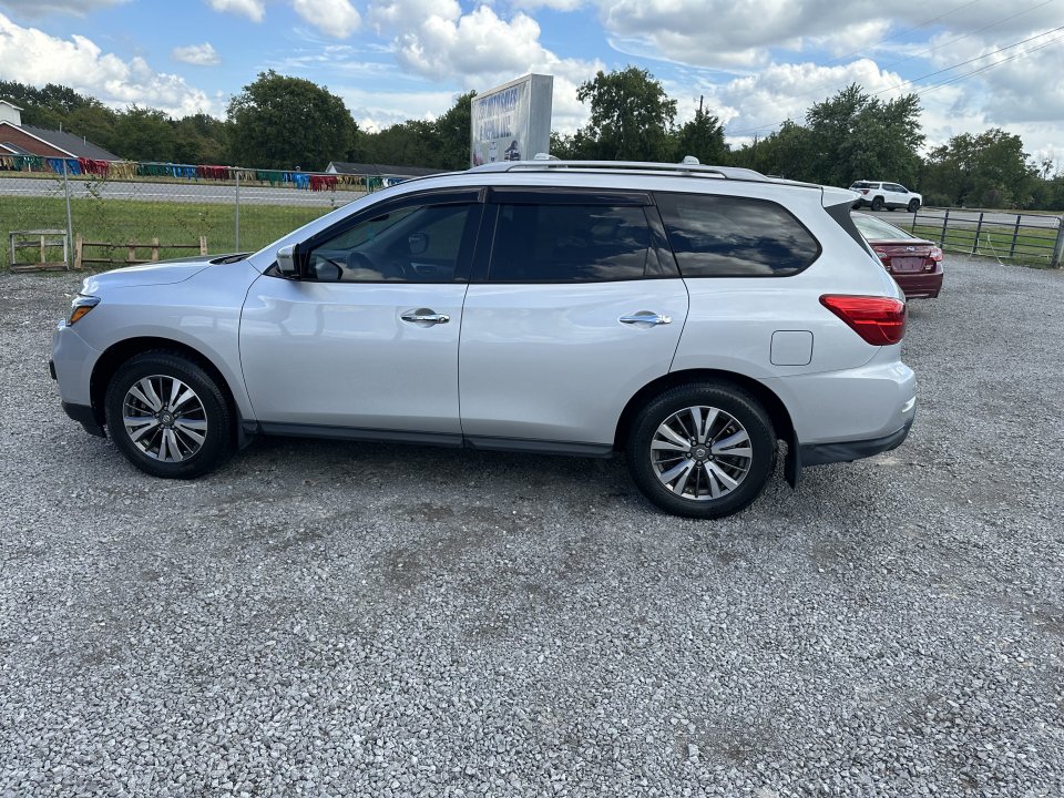 Used 2018 Nissan Pathfinder SL FWD image 8