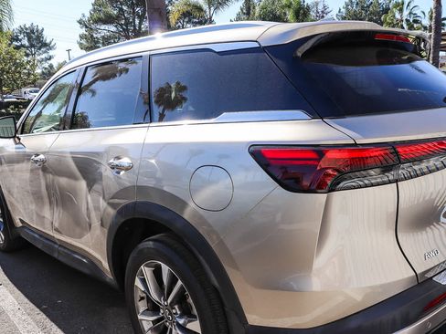 Used 2023 INFINITI QX60 Luxe w/ Cargo Package image 5