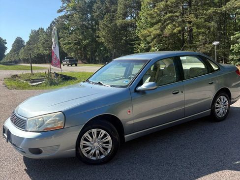 Used 2003 Saturn L-Series L200 w/ Audio Pkg I FWD image 3