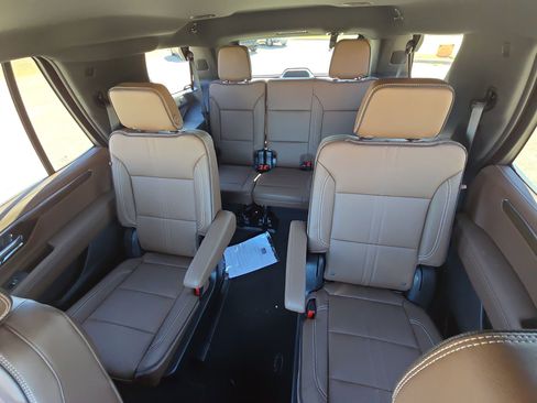 Used 2026 Chevrolet Tahoe High Country image 21