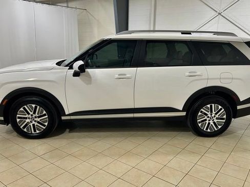 Used 2026 Hyundai Palisade SEL Premium FWD image 2