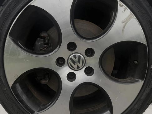 Used 2011 Volkswagen GTI 2-Door FWD image 40