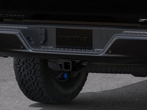 New 2026 Chevrolet Colorado ZR2 w/ Technology Package AWD/4WD image 14
