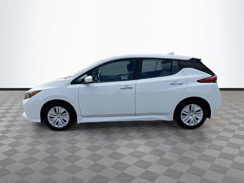 Used 2025 Nissan Leaf S FWD image 4
