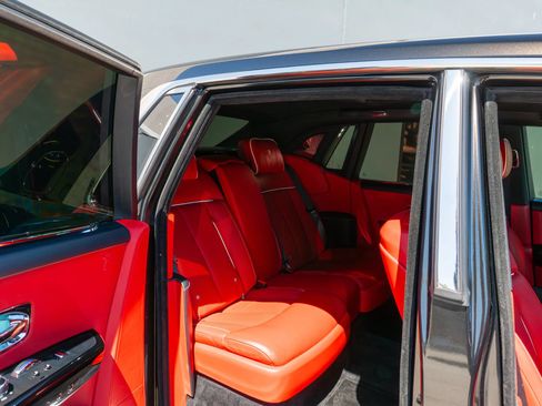Used 2021 Rolls-Royce Phantom Sedan RWD image 15