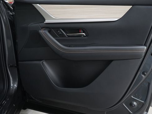 Certified 2025 MAZDA CX-90 Plug-In Hybrid w/ Preferred image 9